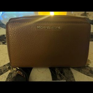 Michael Kors Adele iPhone X Wallet Acorn color